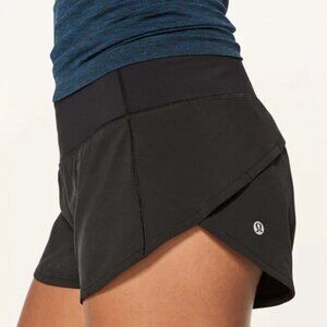 Lululemon black speed up low rise lined shorts 2.5" size 2
